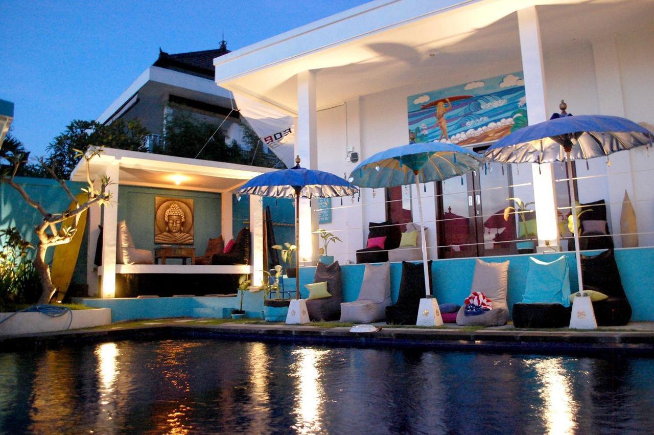 Hostel Point Break Canggu Exterior foto