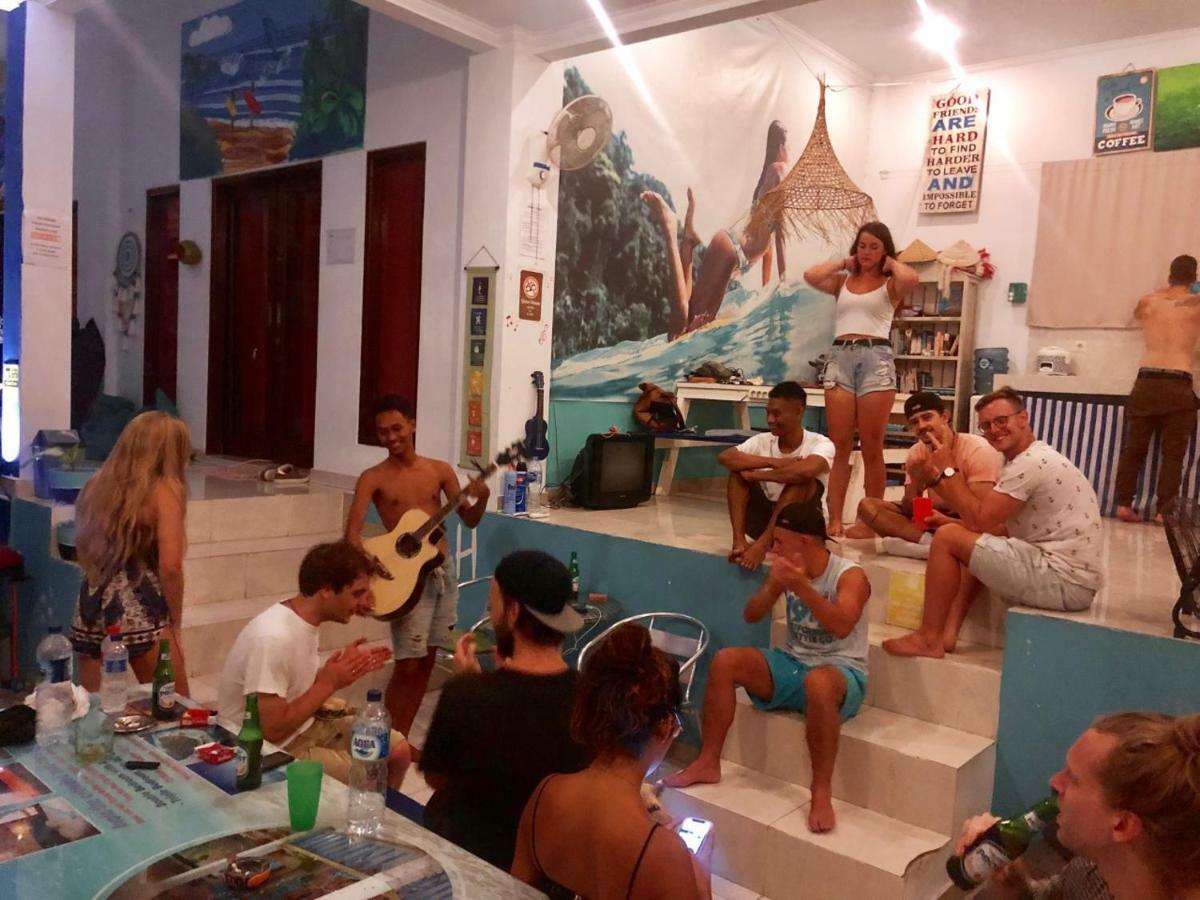 Hostel Point Break Canggu Exterior foto